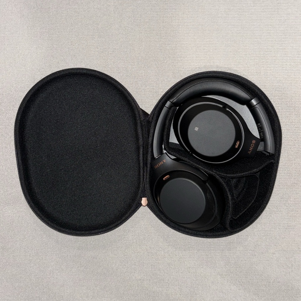 Sony WH-1000XM4 Wireless Premium Noise Canceling Overhead Headphones - Picture 3 of 4